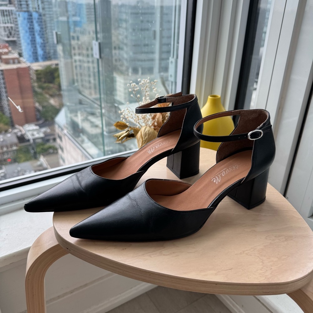 L'INTERVALLE Black Block Heel Pumps